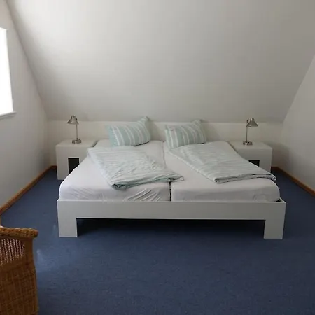 With 4 Bedrooms Casa de Férias