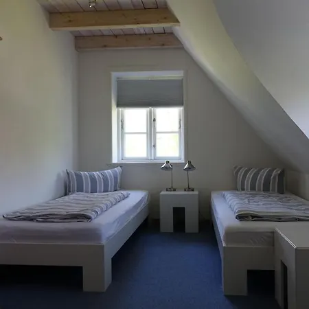 With 4 Bedrooms Norddorf